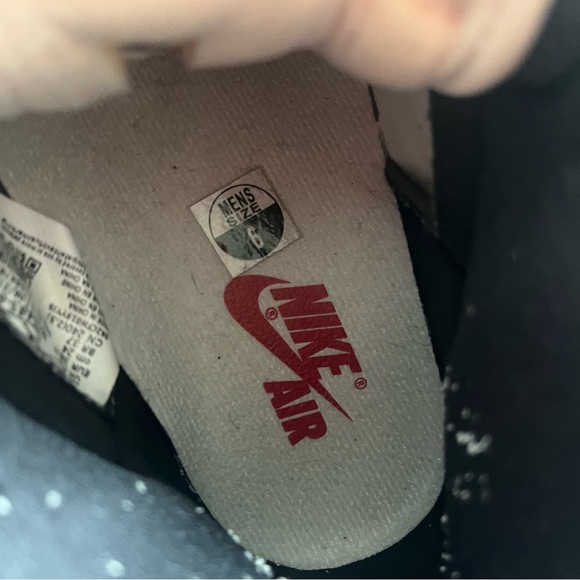 Air Jordan 1 Lost n Found Women’s 7.6 men’s 6 Blk Red Bred AJ1 Hi High Retro OG - Picture 3 of 11